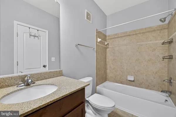 $490,000 | 19464 Promenade Drive, Leesburg, VA 20176