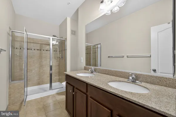 $490,000 | 19464 Promenade Drive, Leesburg, VA 20176
