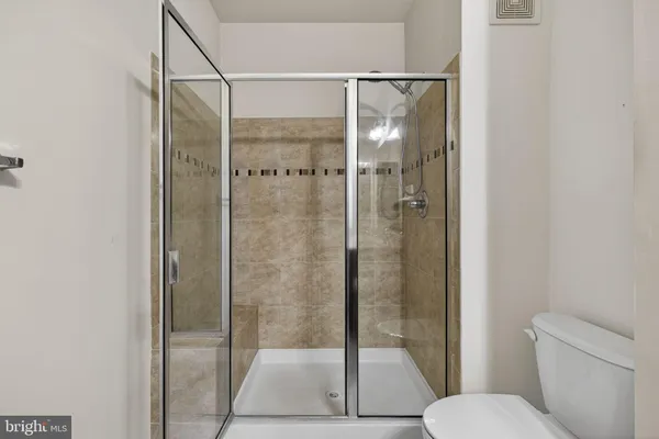 $490,000 | 19464 Promenade Drive, Leesburg, VA 20176