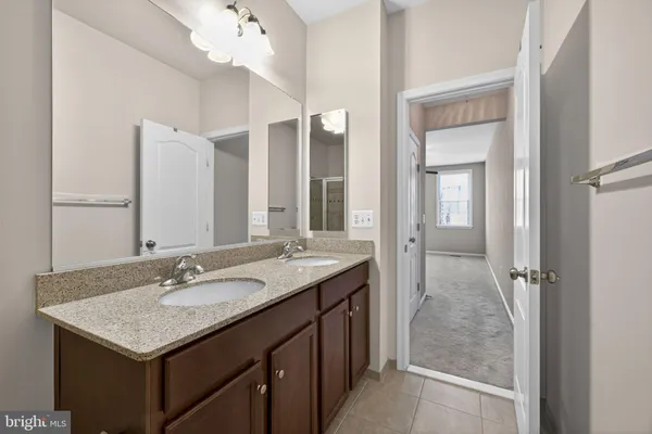 $490,000 | 19464 Promenade Drive, Leesburg, VA 20176
