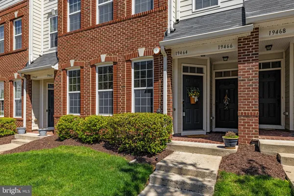 $490,000 | 19464 Promenade Drive, Leesburg, VA 20176