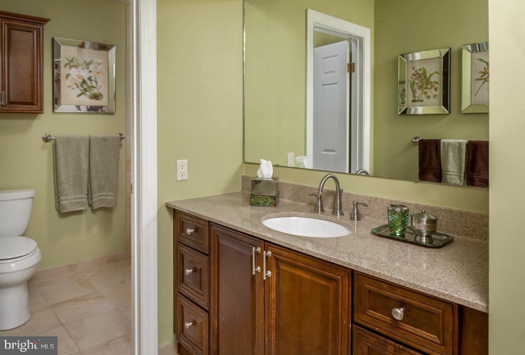 296 Church Road Devon, PA 19333 - Photo 20 of 40 Hall Bath