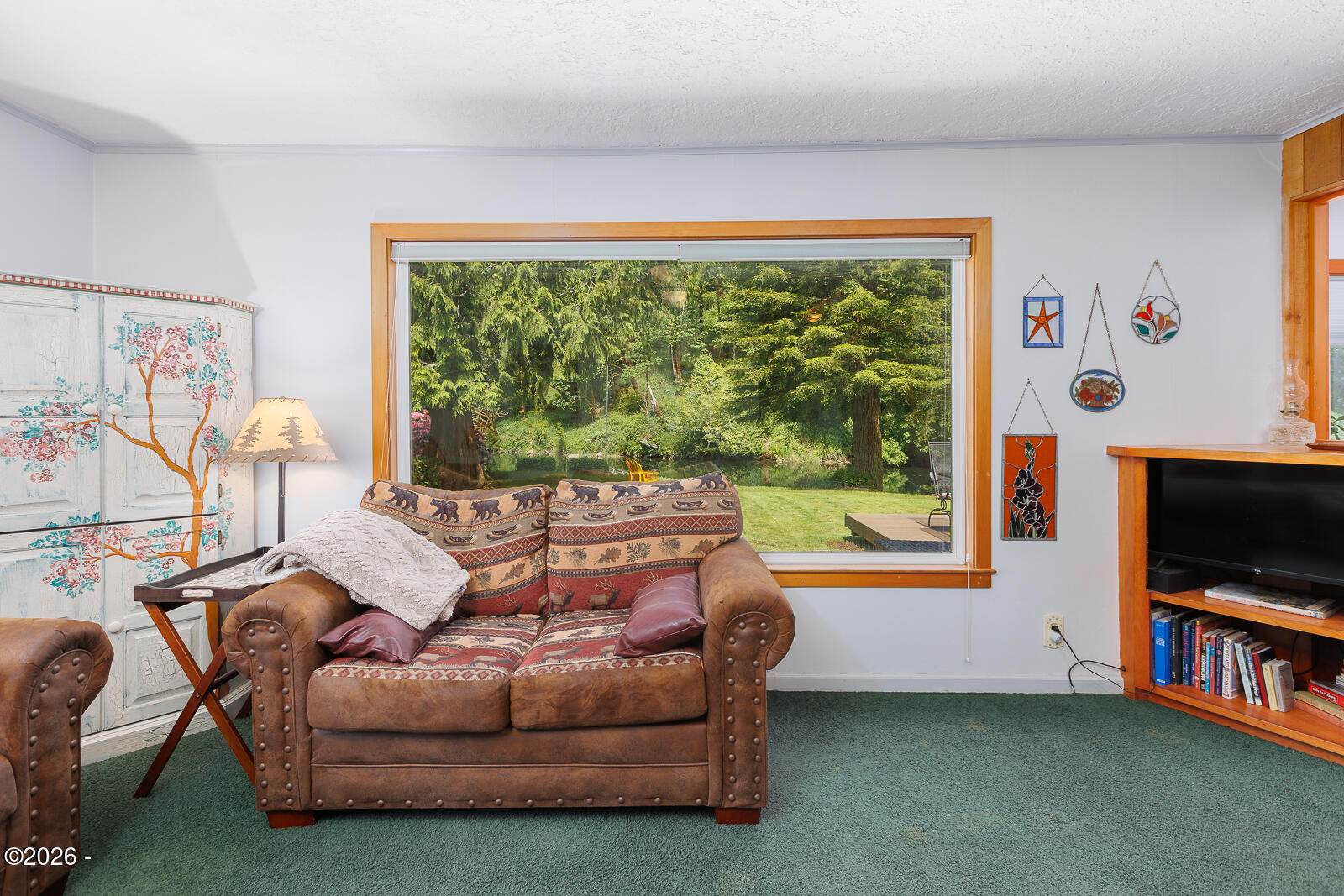 664 Little Switzerland Road Tidewater, OR 97390 - Photo 14 of 68 living room