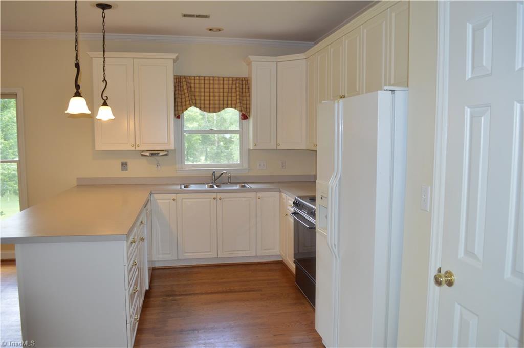 7066 Bridgewood Road Clemmons, NC 27012 - Photo 15 of 30 Gallery Image 15