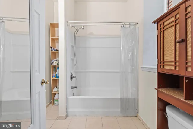 $2,400 | 614 Benson Street, Camden, NJ 08103