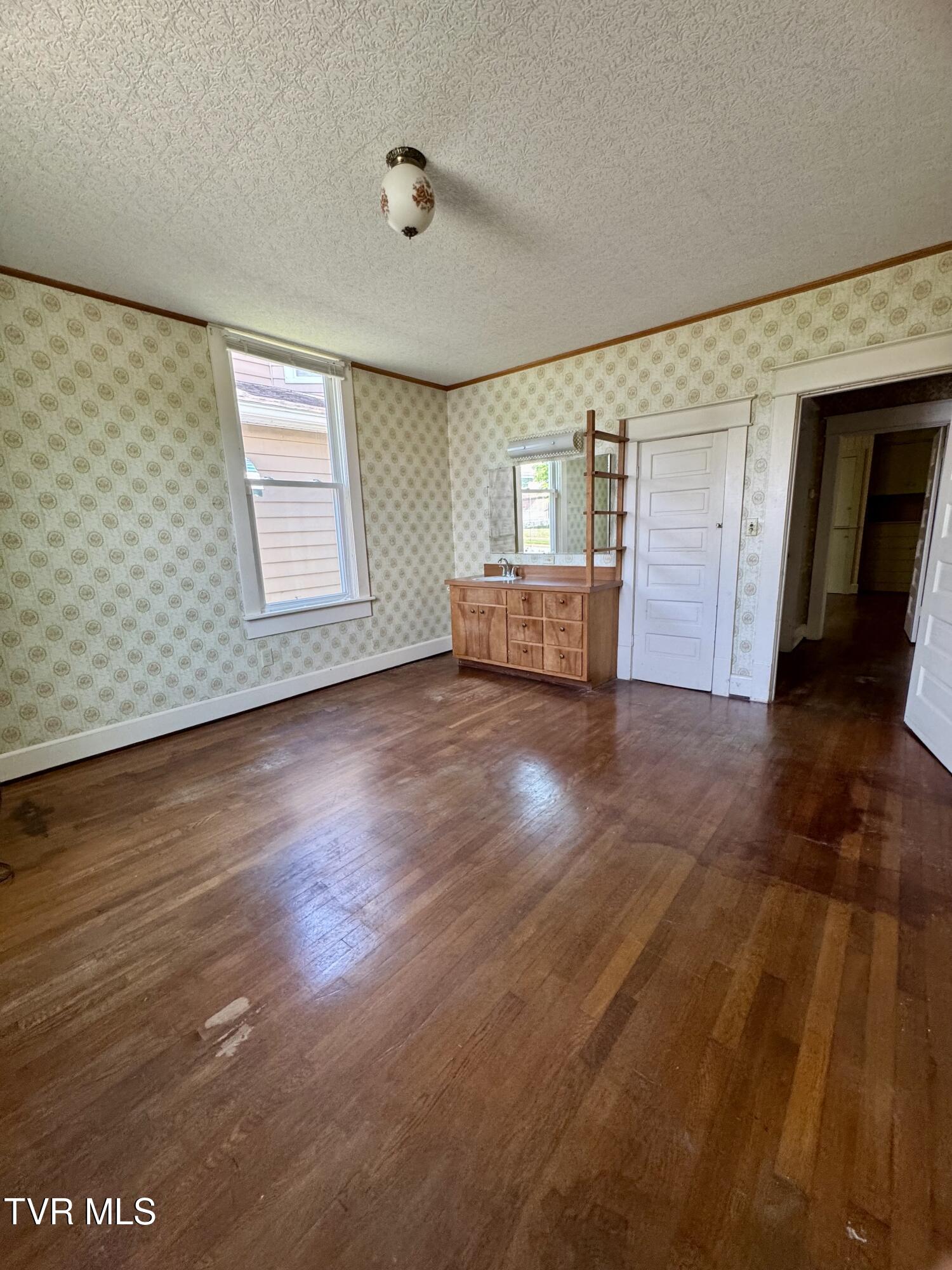 216 1st Street Erwin, TN 37650 - Photo 15 of 24 IMG_0271