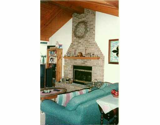3520 McRoberts Road Castle Shannon, PA 15234 - Photo 2 of 7 Gallery Image 2