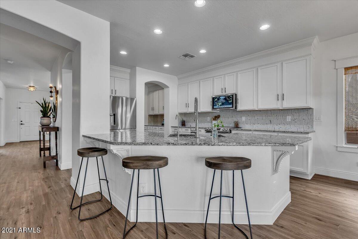 9802 Tangerine Road Florence, AZ 85132 - Photo 11 of 39 11-11Kitchen