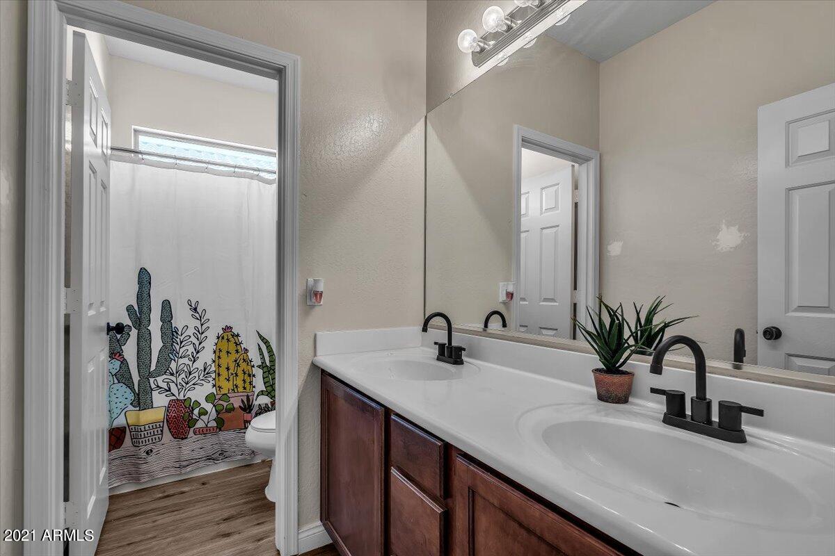 9802 Tangerine Road Florence, AZ 85132 - Photo 26 of 39 26-24Full bath