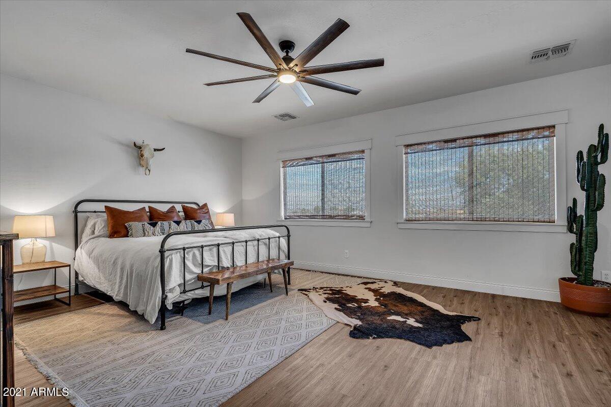 9802 Tangerine Road Florence, AZ 85132 - Photo 29 of 39 29-27Master bedroom
