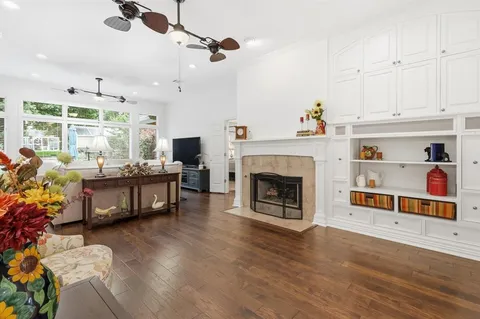 $998,000 | 122 Chapel Hill Drive, Double Oak, TX 75077