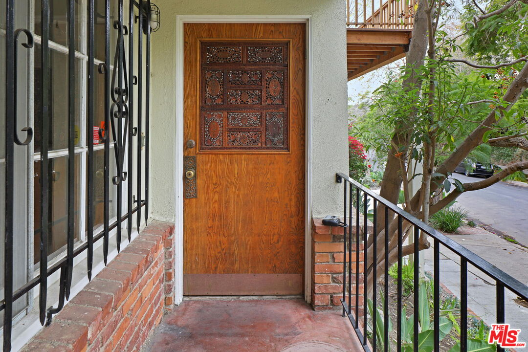 592 Dryad Road Santa Monica, CA 90402 - Photo 4 of 49 a view of a porch of a house