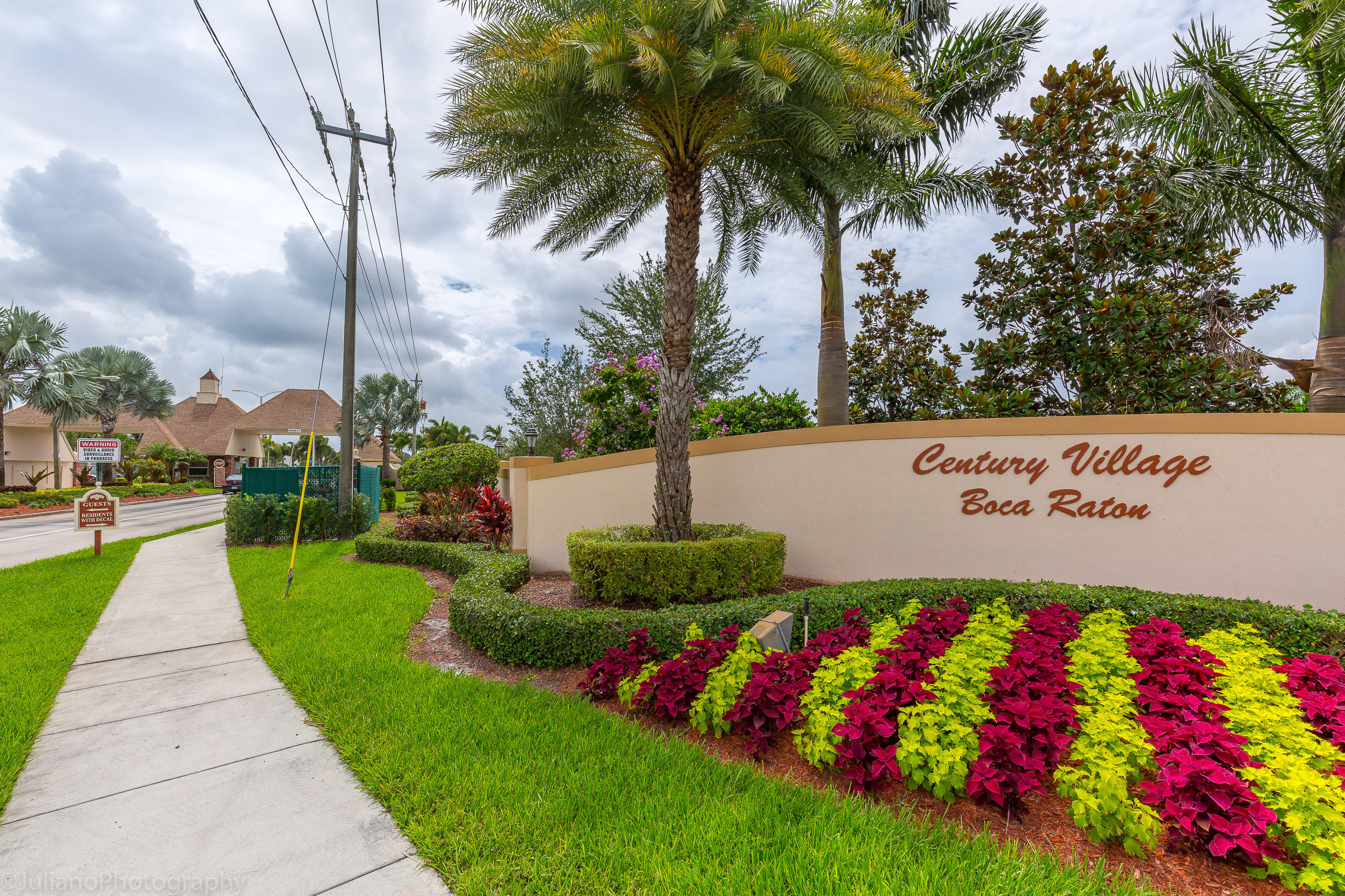 2031 Newcastle, Unit B Boca Raton, FL 33434 - Photo 43 of 43 ENTRANCE