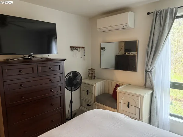 $279,999 | 422 Stonewood Drive, Eugene, OR 97405