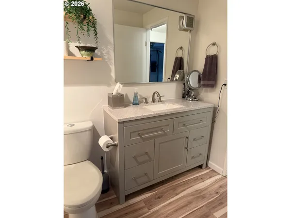 $279,999 | 422 Stonewood Drive, Eugene, OR 97405