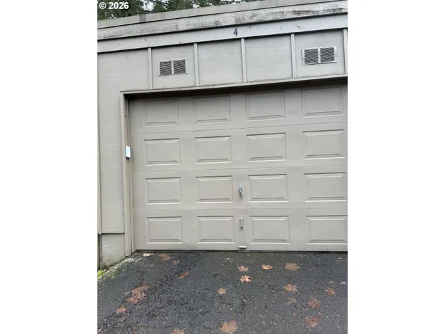 $279,999 | 422 Stonewood Drive, Eugene, OR 97405