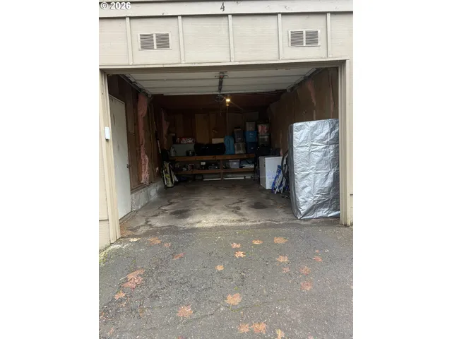 $279,999 | 422 Stonewood Drive, Eugene, OR 97405