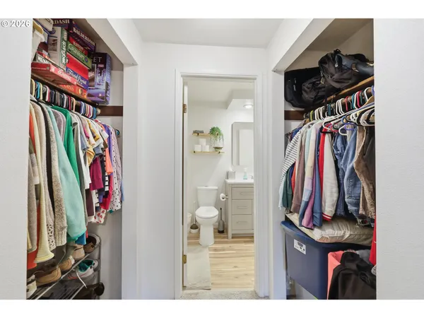 $279,999 | 422 Stonewood Drive, Eugene, OR 97405