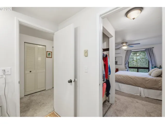 $279,999 | 422 Stonewood Drive, Eugene, OR 97405