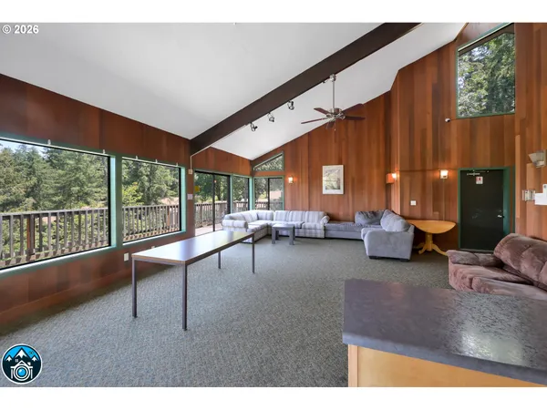 $279,999 | 422 Stonewood Drive, Eugene, OR 97405