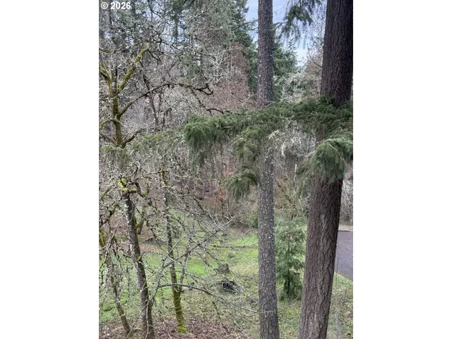 $279,999 | 422 Stonewood Drive, Eugene, OR 97405