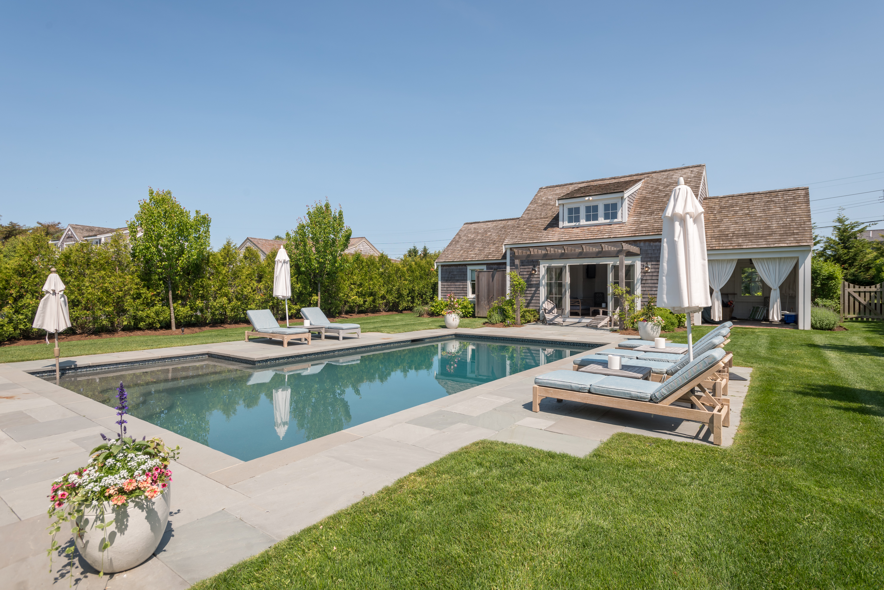 18 Madaket Road Nantucket, MA 02554 - Photo 4 of 30 Gallery Image 4