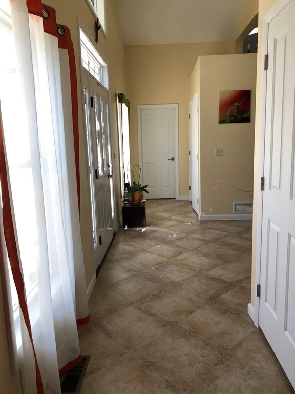 27 Gilbert Road Southampton, MA 01073 - Photo 3 of 24