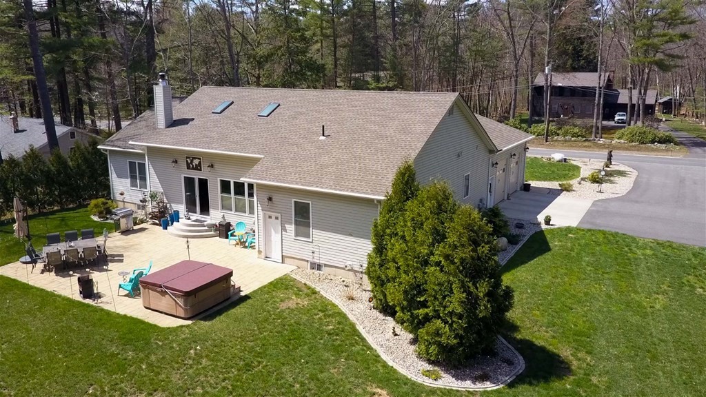 27 Gilbert Road Southampton, MA 01073 - Photo 8 of 24