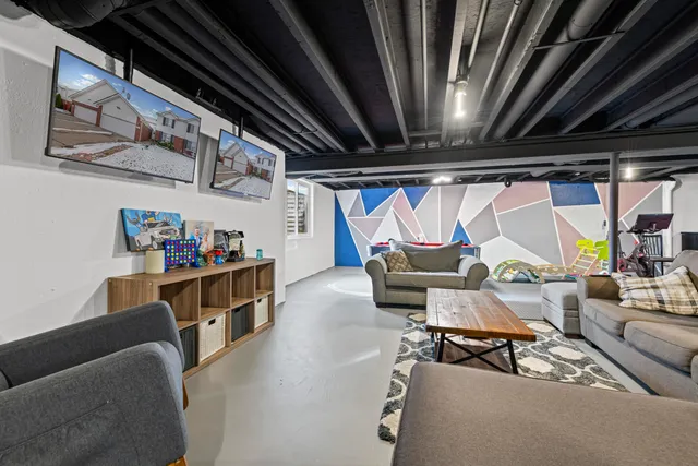 $264,900 | 3836 Lesia Drive, Warren, MI 48091