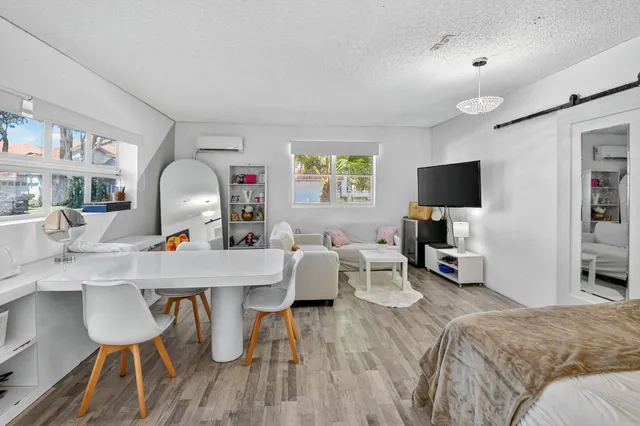 $640,000 | 2168 Northwest 53rd Street, Boca Raton, FL 33496