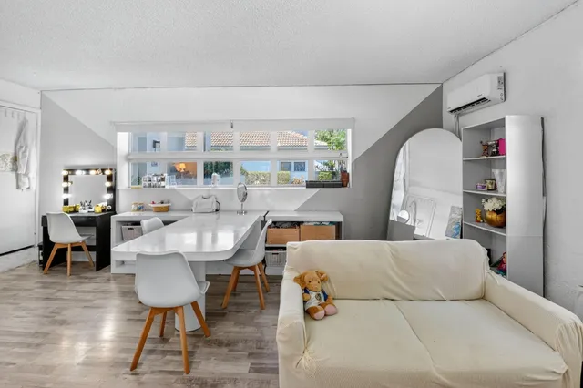 $640,000 | 2168 Northwest 53rd Street, Boca Raton, FL 33496