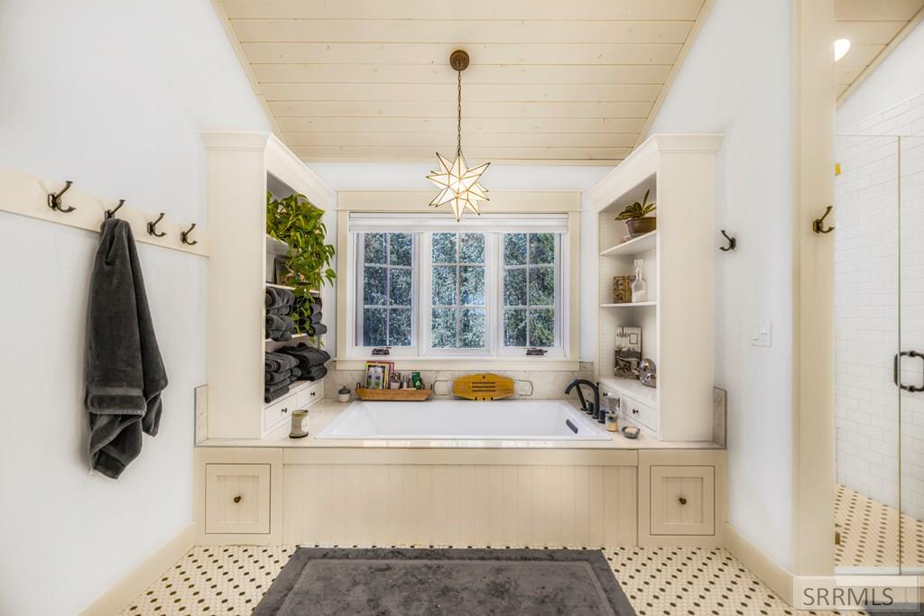 1554 Shadow Run Ashton, ID 83420 - Photo 24 of 58