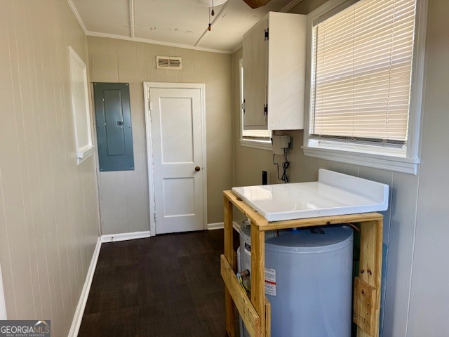 405 South Leroy Street Metter, GA 30439 - Photo 13 of 25 a kitchen that has a fridge and a table in it