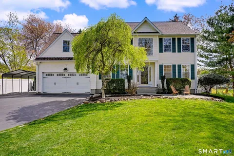 $995,000 | 53 Oakland Drive, Trumbull, CT 06611