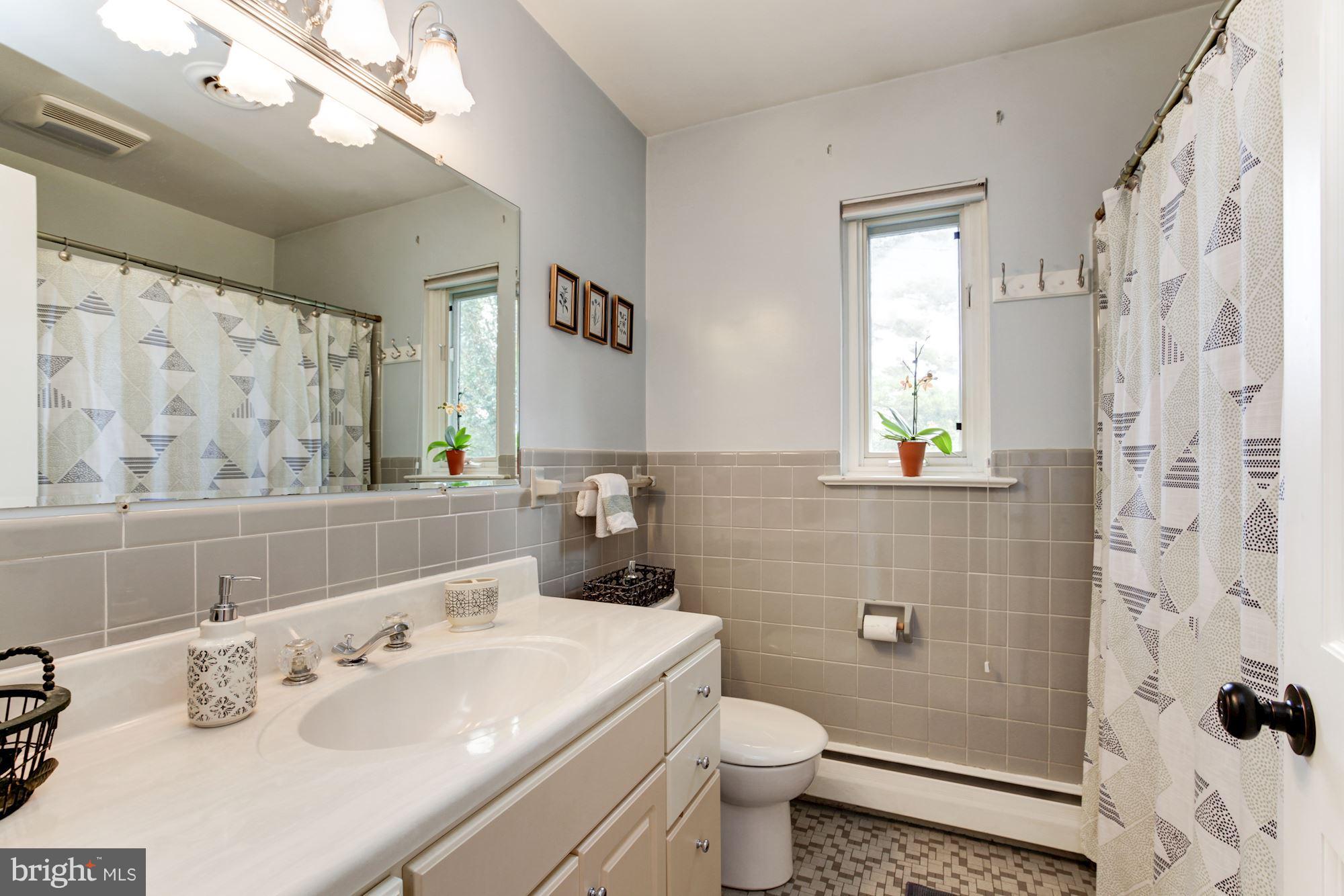 11705 Caplinger Road Silver Spring, MD 20904 - Photo 21 of 30 Bath