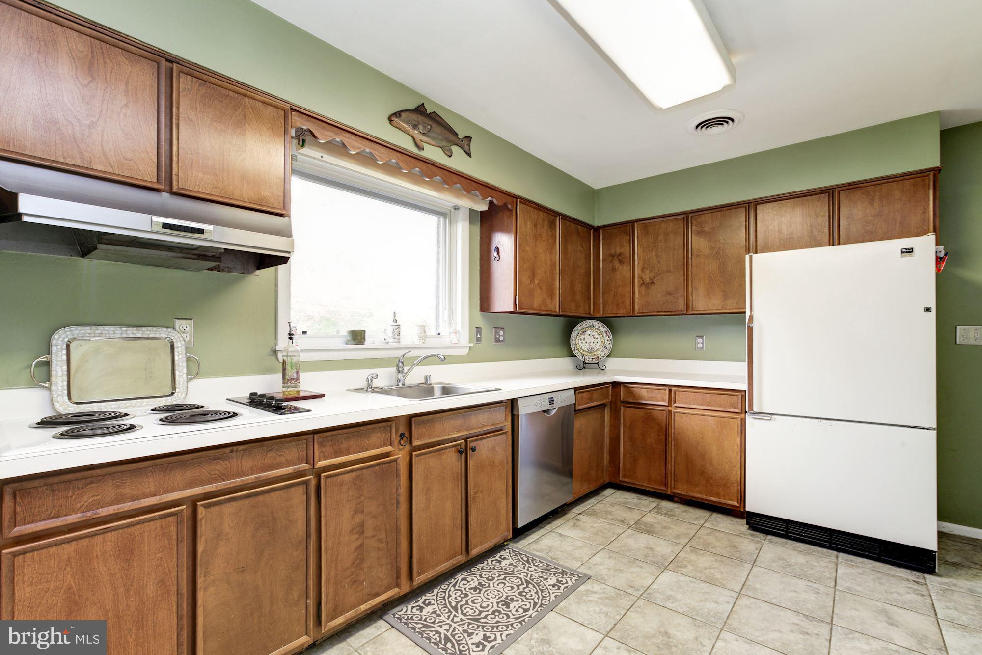 11705 Caplinger Road Silver Spring, MD 20904 - Photo 10 of 30 Kitchen