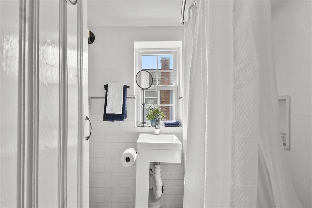 11 Thompson Road, Unit 11 Bourne, MA 02532 - Photo 16 of 29