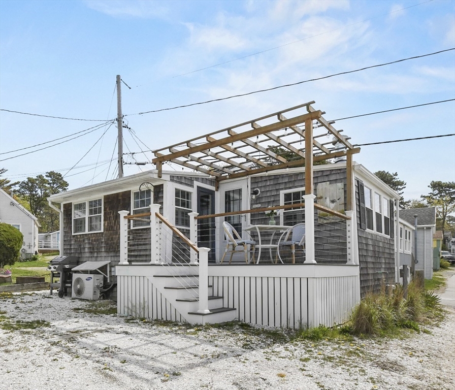 11 Thompson Road, Unit 11 Bourne, MA 02532 - Photo 2 of 29