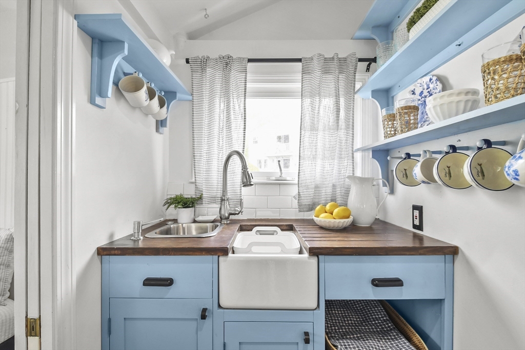 11 Thompson Road, Unit 11 Bourne, MA 02532 - Photo 8 of 29