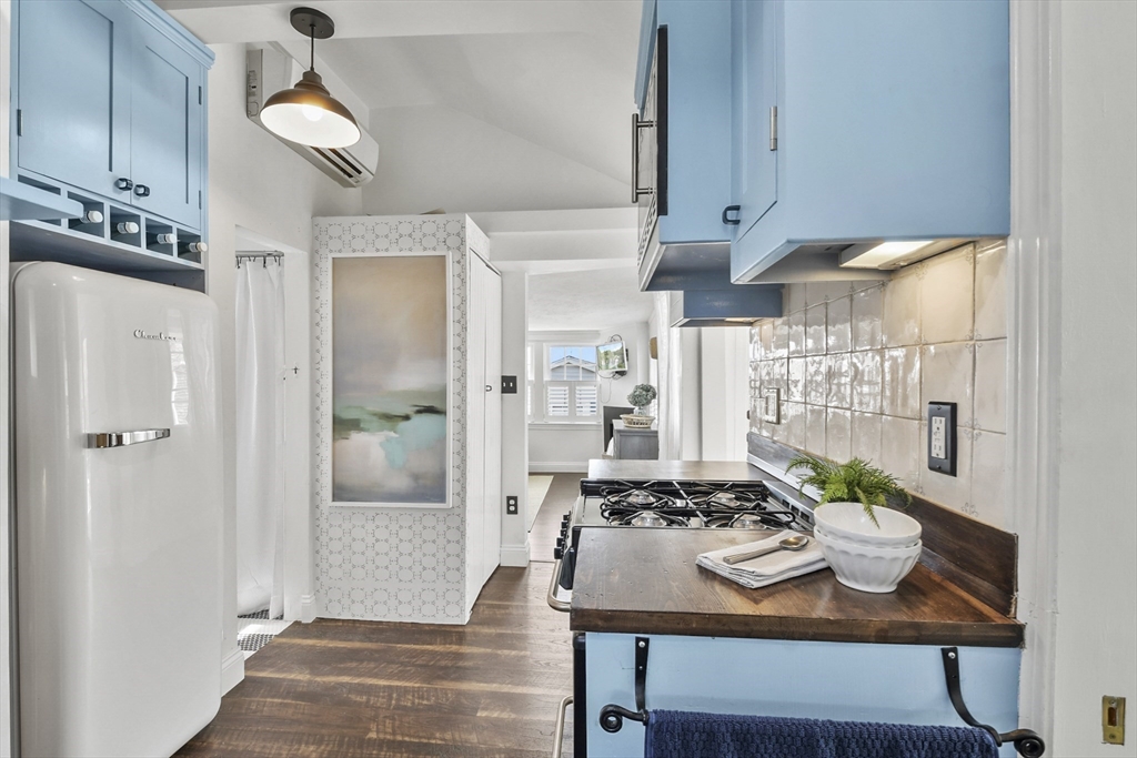 11 Thompson Road, Unit 11 Bourne, MA 02532 - Photo 9 of 29