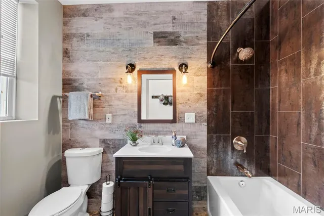 $498,000 | 2842 Victor Street, St. Louis, MO 63104