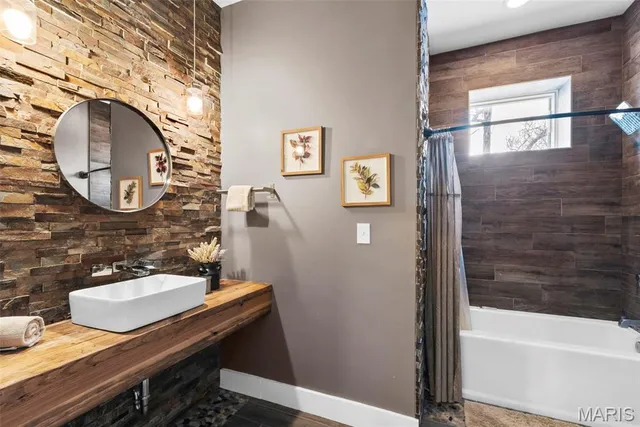 $498,000 | 2842 Victor Street, St. Louis, MO 63104