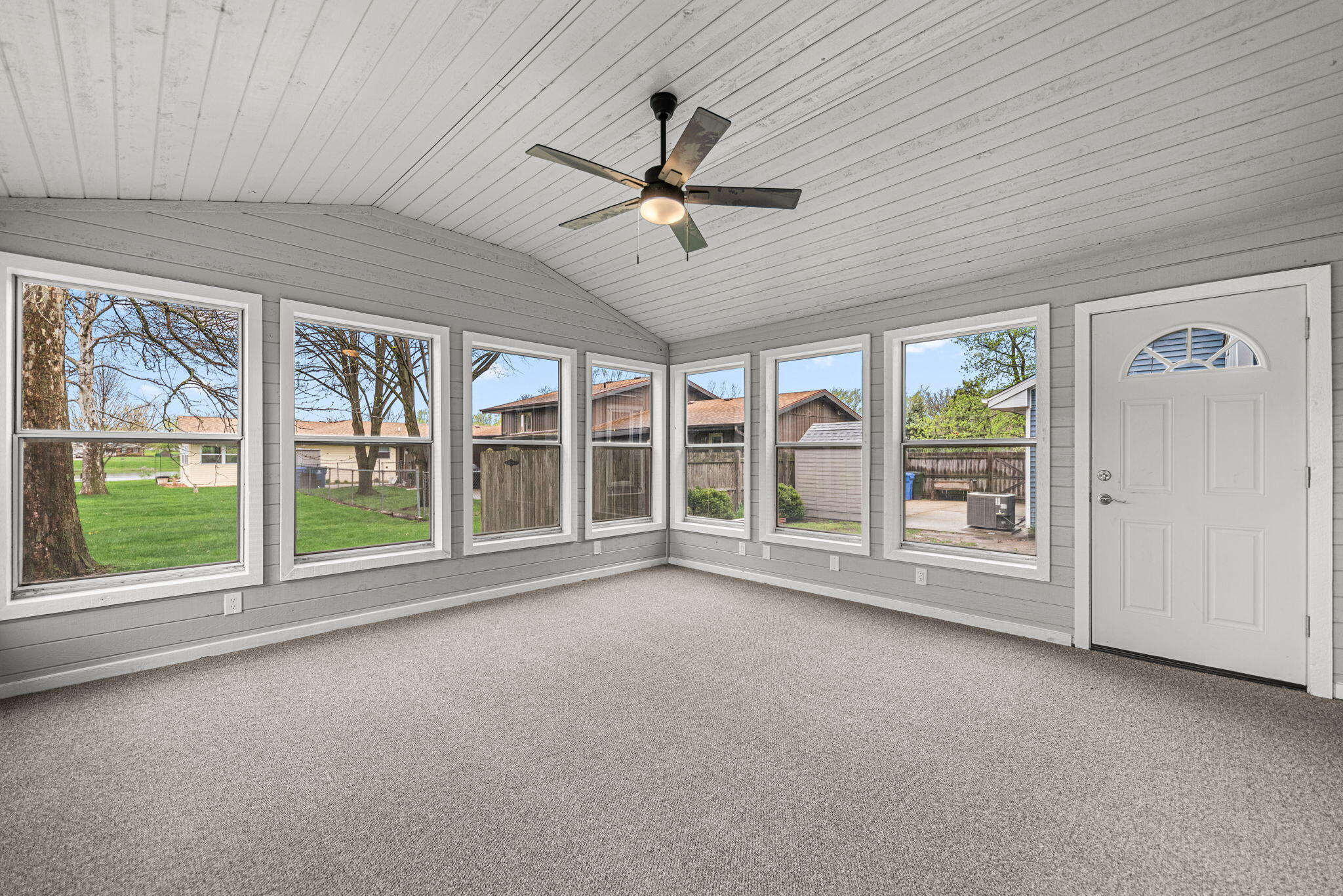 701 Trenton Street Crown Point, IN 46307 - Photo 16 of 33 2048x1367