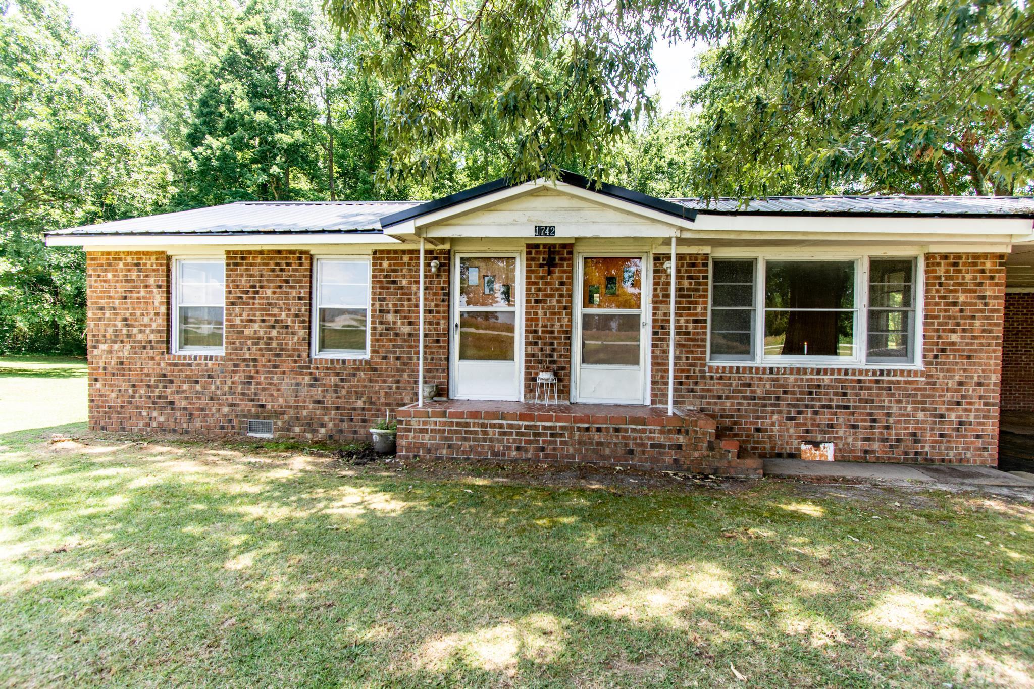 1742 Arrowhead Road Dunn, NC 28334 - Photo 3 of 28 Gallery Image 3