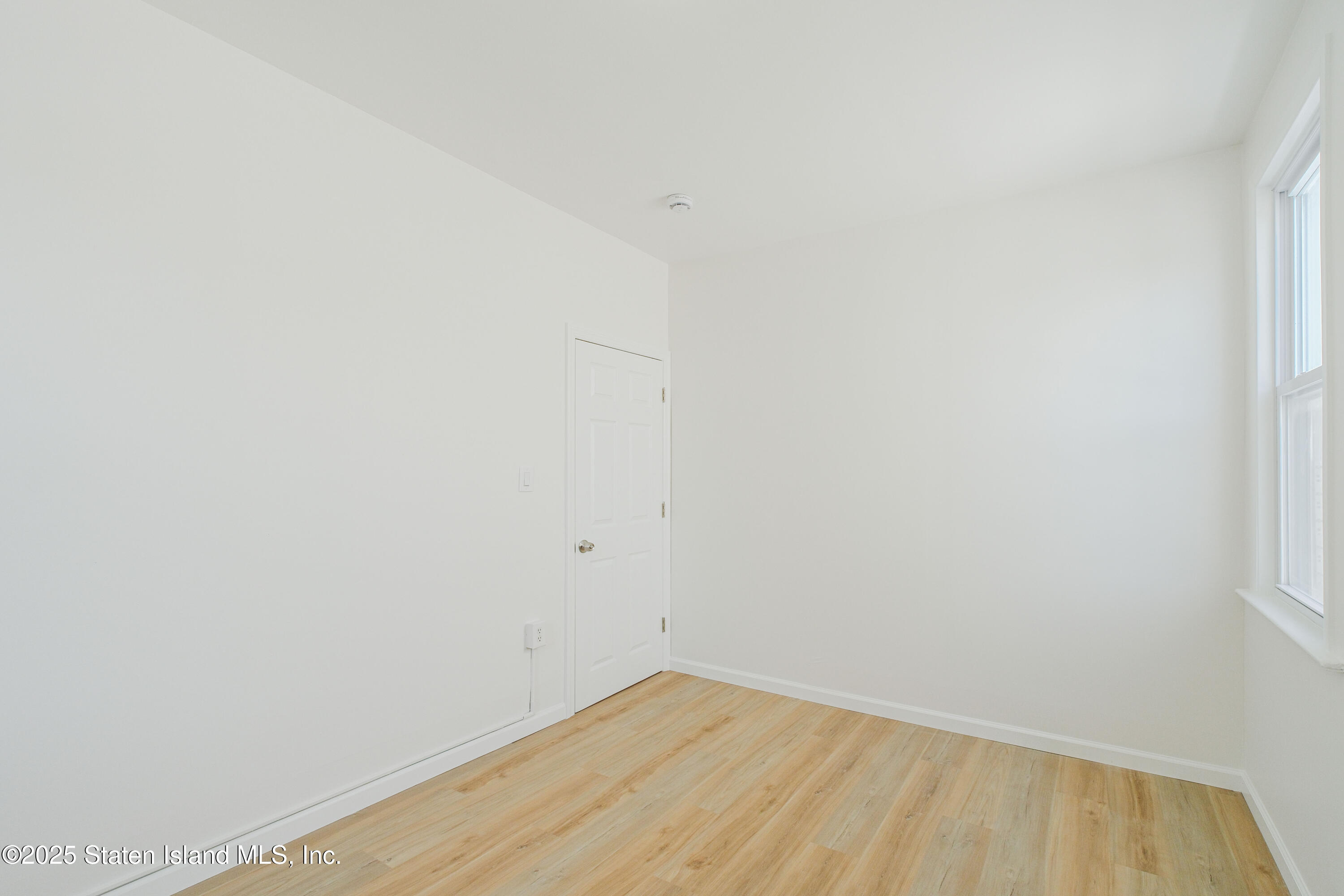 435 Castleton Avenue Staten Island, NY 10301 - Photo 15 of 47 a view of an empty room