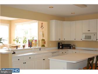 213 Robin Redbreast Road Newark, DE 19711 - Photo 6 of 12 Kitchen