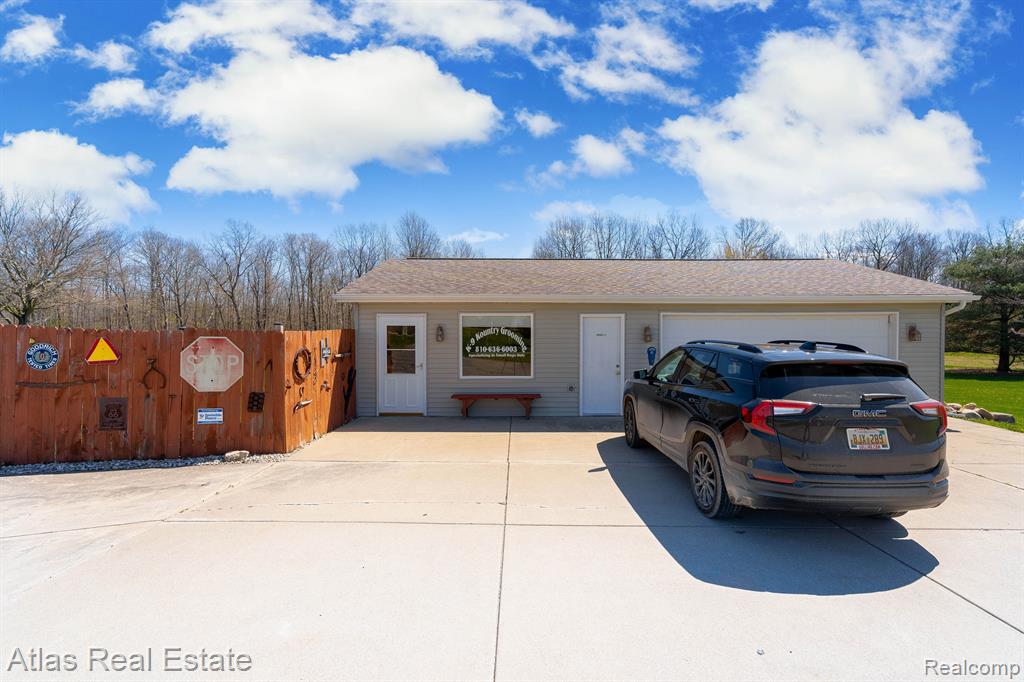 7447 Gale Road Grand Blanc, MI 48439 - Photo 12 of 54