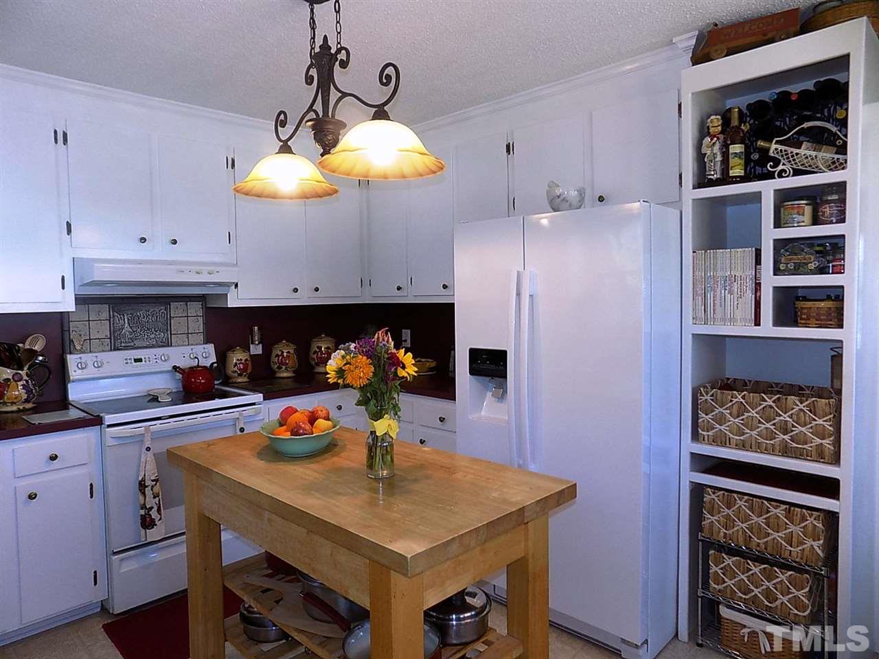 1115 Silas Moore Road Benson, NC 27504 - Photo 8 of 28