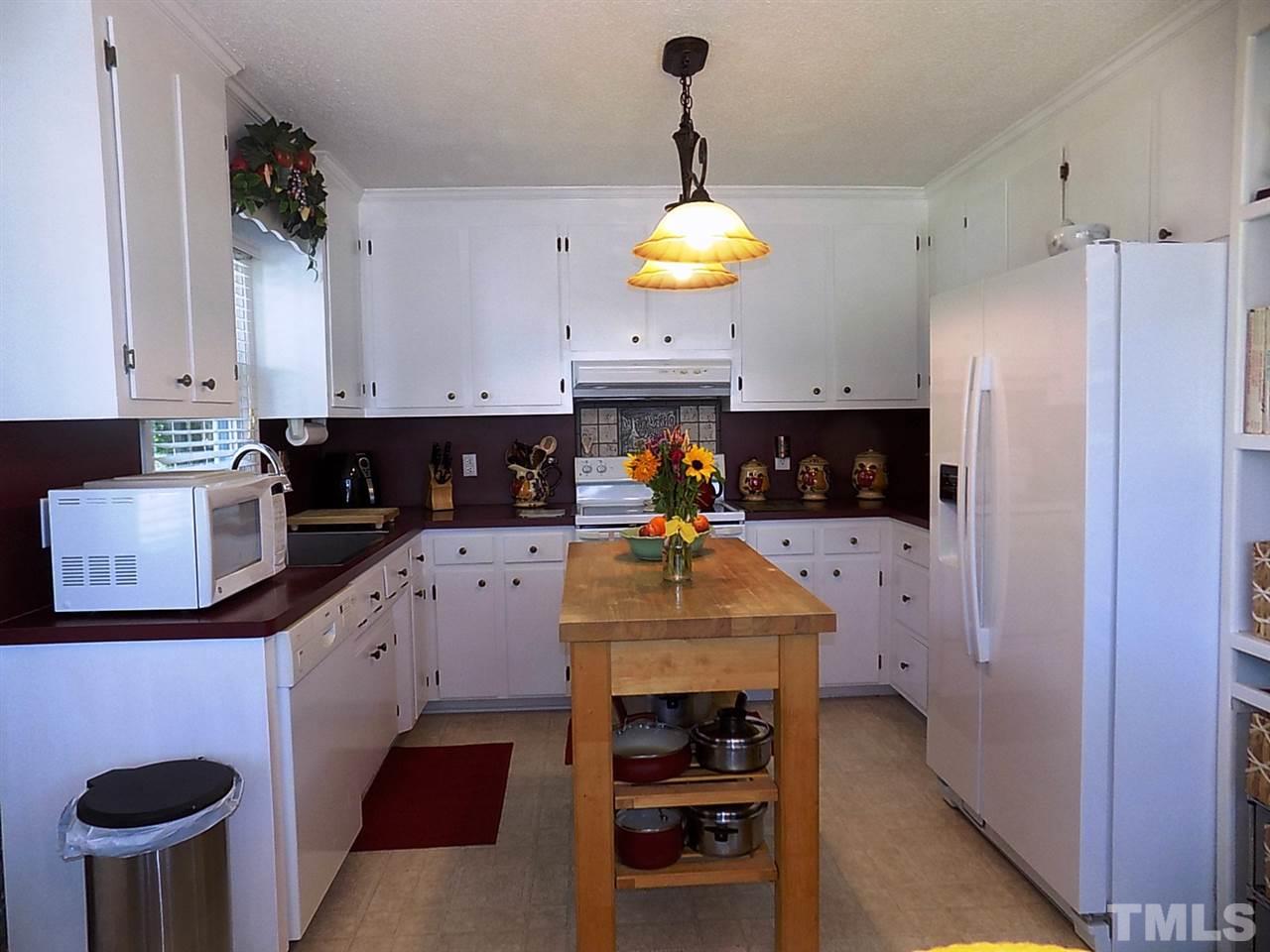 1115 Silas Moore Road Benson, NC 27504 - Photo 9 of 28