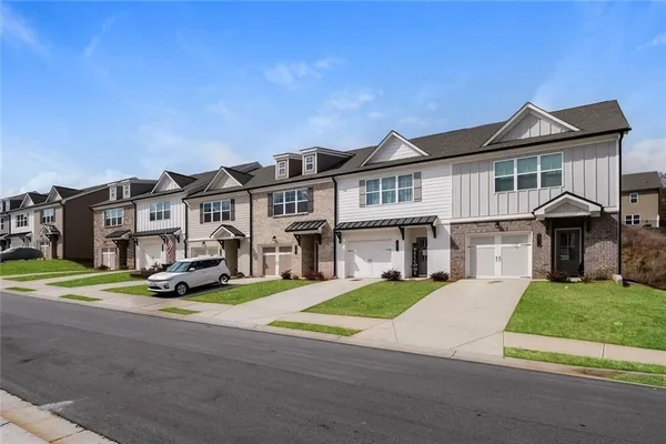 $2,175 | 5350 Fox Den Road, Oakwood, GA 30566